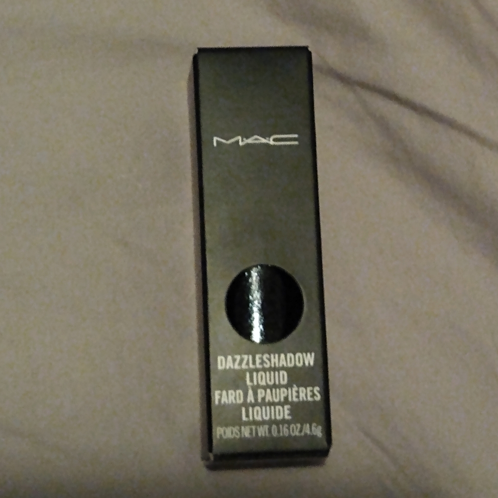 MAC Dazzleshadow Liquid